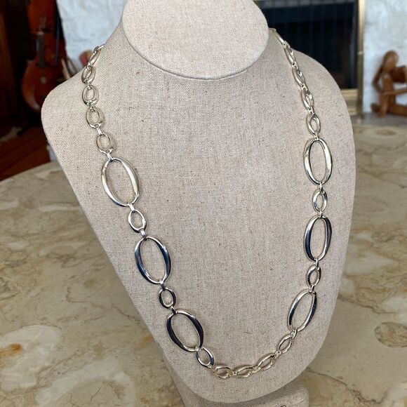 Crown Trifari Oval Link Modernist Silver Tone Necklace - Picture 2 of 9